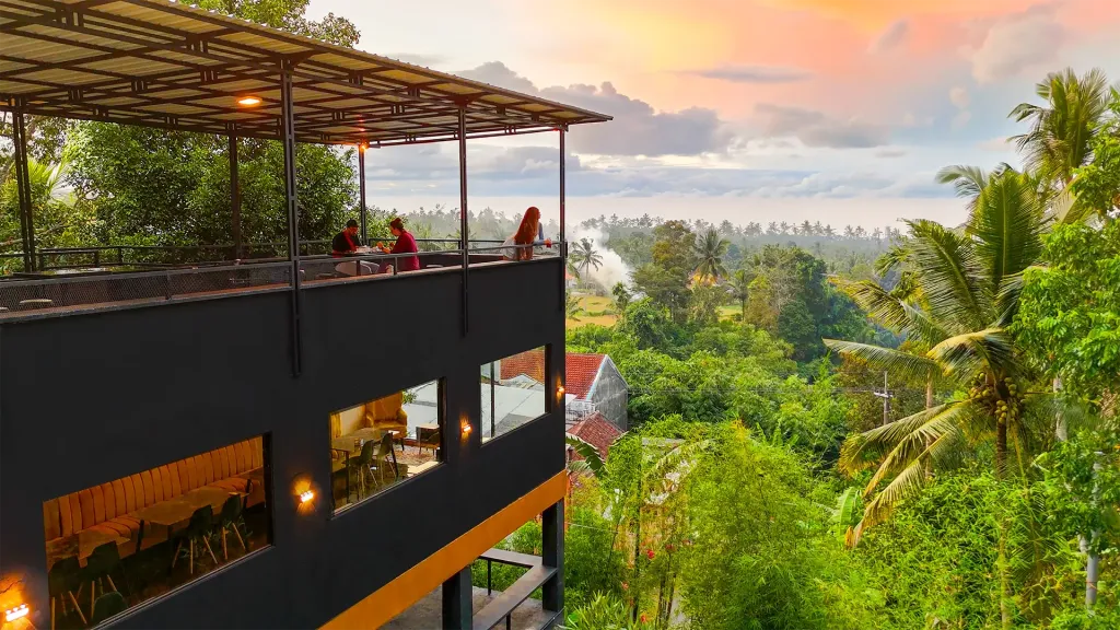 Rooftop Dining with Ocean Views to Bali – Ijen Villas by Comfy Villas